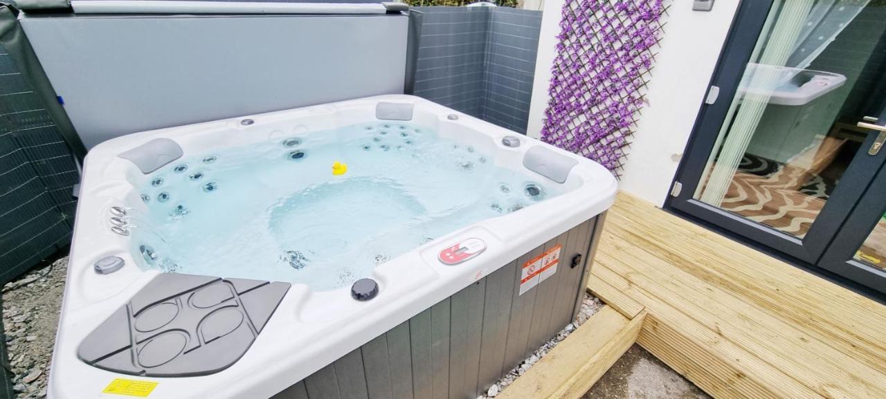 فيلا Marthys House With Hot Tub لوي المظهر الخارجي الصورة